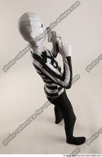 23 2019 01 JIRKA MORPHSUIT WITH TWO GUNS